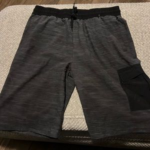 Men’s dark grey/black Striped shorts